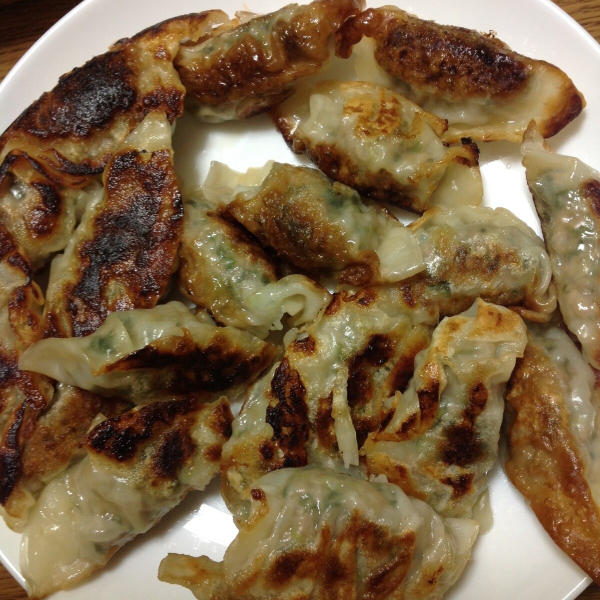 大葉たっぷり青じそ餃子 レシピ 作り方 By あぽちょふ 楽天レシピ 大葉たっぷり青じそ餃子 レシピ 作り方 By あぽちょふ 楽天レシピ